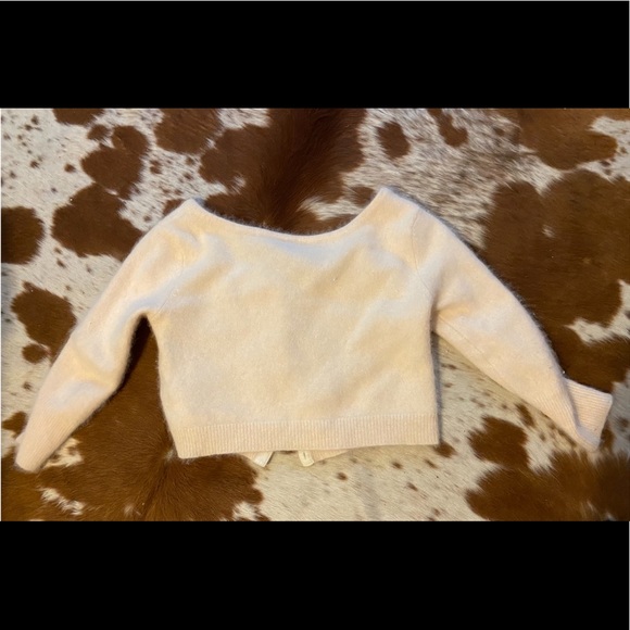 Vintage Kimchi Blue by Urban Outfitters baby pink sweater - Picture 3 of 6